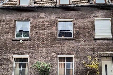 Haus Duisburg Mittelmeiderich - 8 Zimmer, 170 m&sup2;, 299.000&euro; | Angebot:26716749