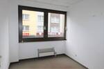 Gewerbeobjekt Krefeld Stadtmitte - 9 Zimmer, 214 m&sup2;, 1.200&euro; | Angebot:25684500
