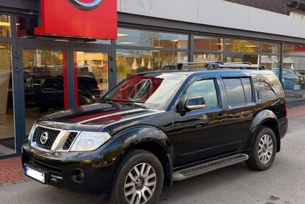 Nissan Pathfinder 250.000 km 10.999 &euro; Essen 45356