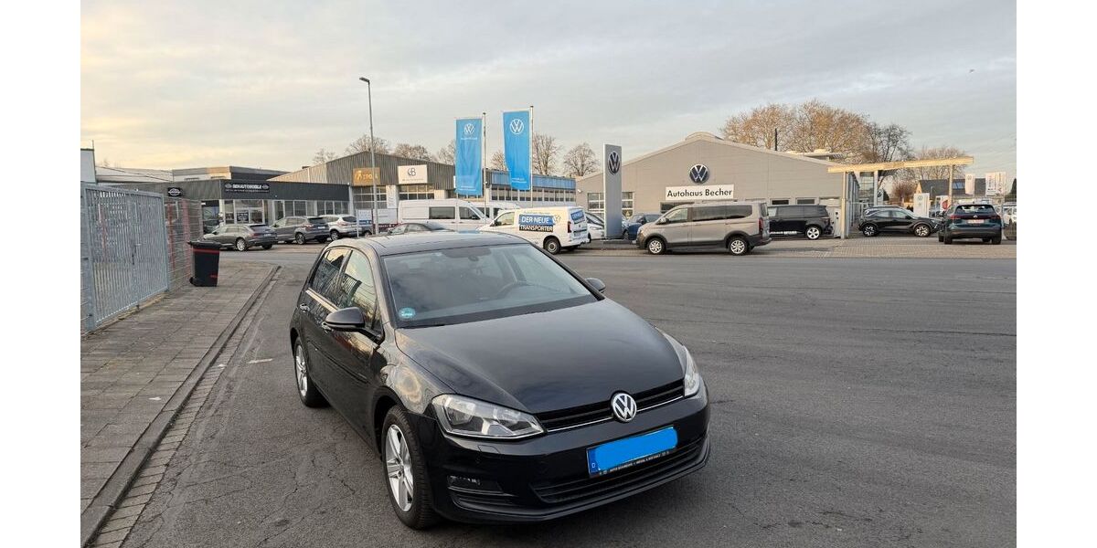 VW Golf 177.000 km 9.275 &euro; Wesel 46485