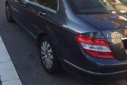 Mercedes-Benz C 230 220.289 km 5.600 &euro; Neuss 41468