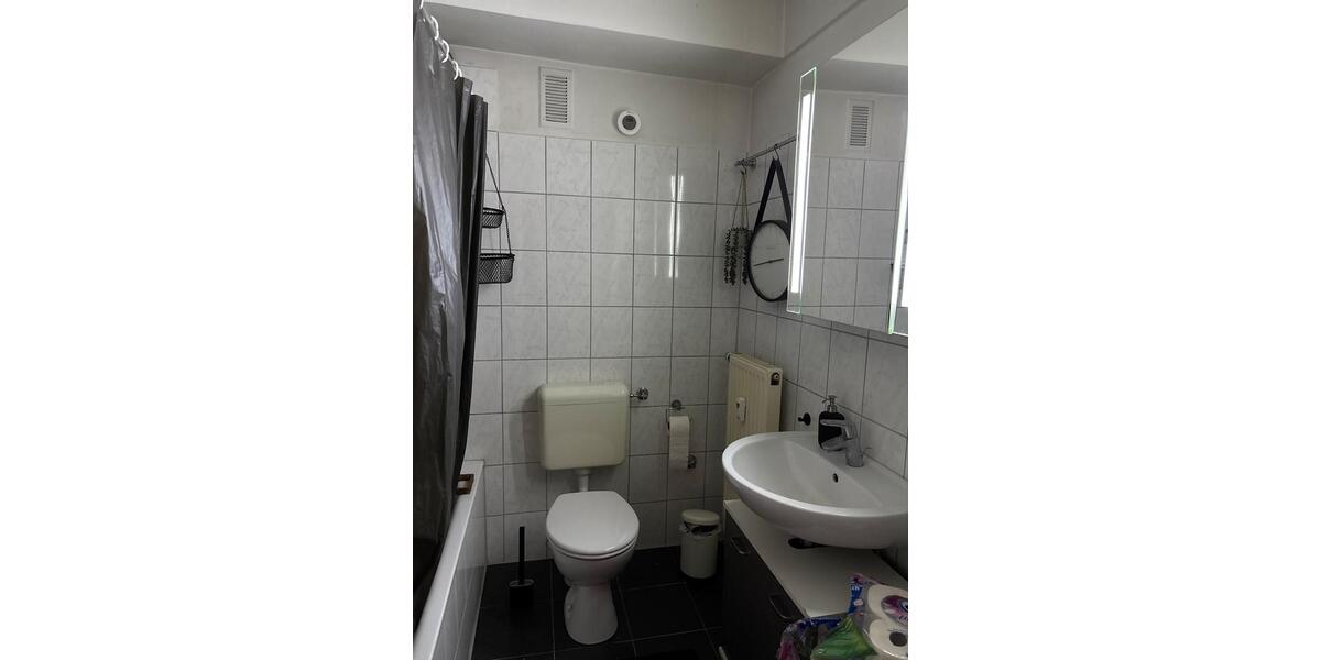 Etagenwohnung Düsseldorf Oberbilk - 3 Zimmer, 47 m&sup2;, 1.036&euro; | Angebot:26652570