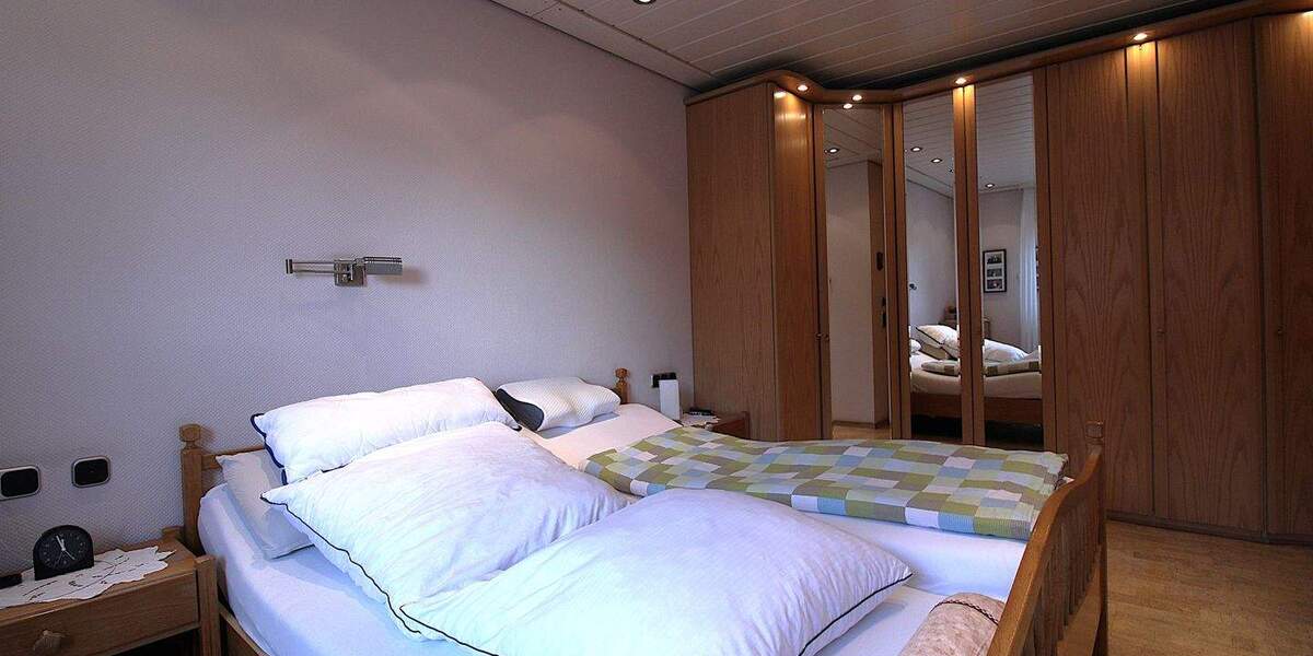 Reihenmittelhaus Gladbeck Zweckel - 6 Zimmer, 150 m&sup2;, 385.000&euro; | Angebot:25683226