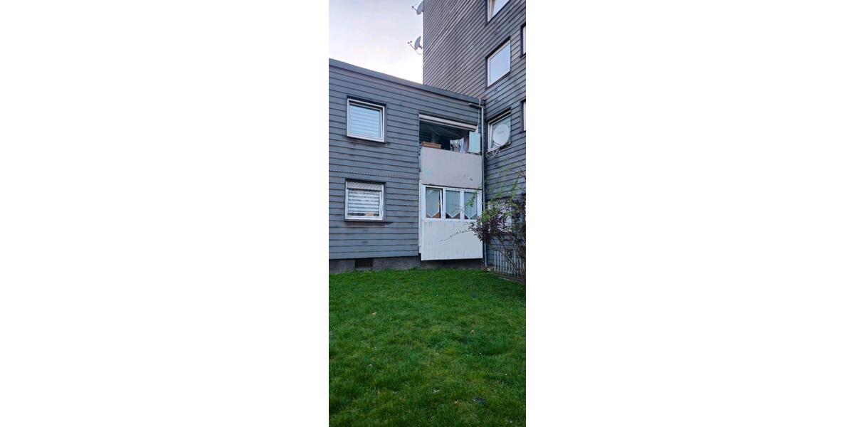 Erdgeschoßwohnung Duisburg Hamborn - 4 Zimmer, 99 m&sup2;, 169.000&euro; | Angebot:25833481