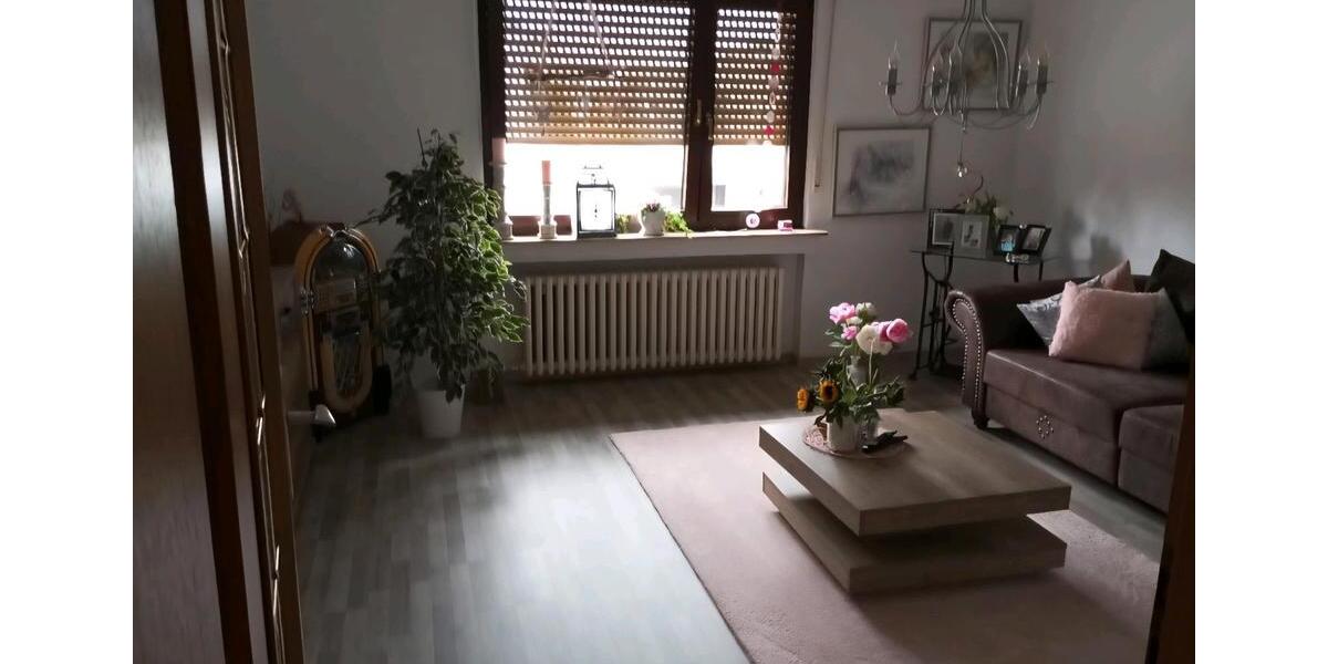 Etagenwohnung Duisburg Angerhausen - 3 Zimmer, 63 m&sup2;, 660&euro; | Angebot:25637285