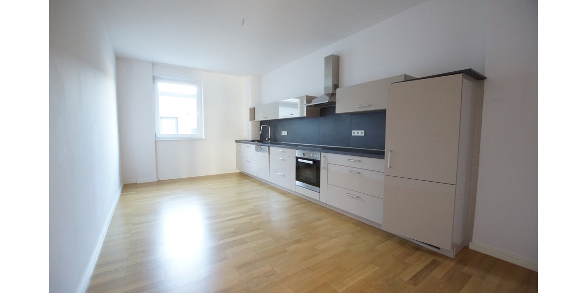 Moderne und großzügige 5 Zimmer-Wohnung über zwei Etagen mit separatem Eingang und Einbauküche - Maisonettenwohnung Düsseldorf Heerdt | Angebot:27313431