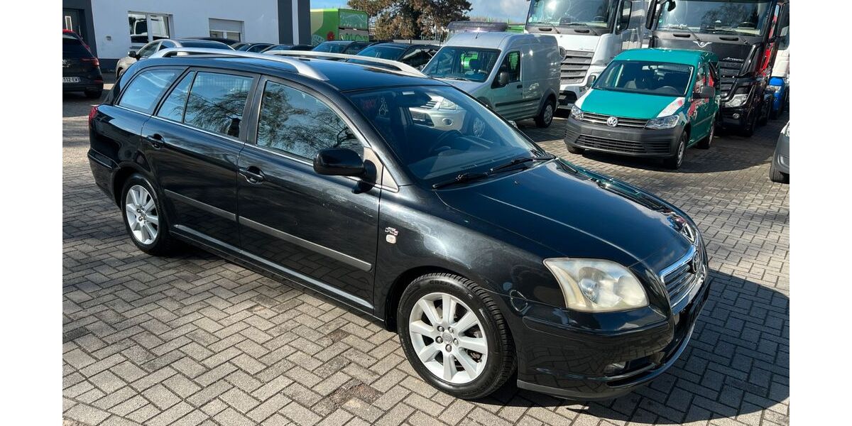 Toyota Avensis 267.610 km 2.950 &euro; Oberhausen 46149