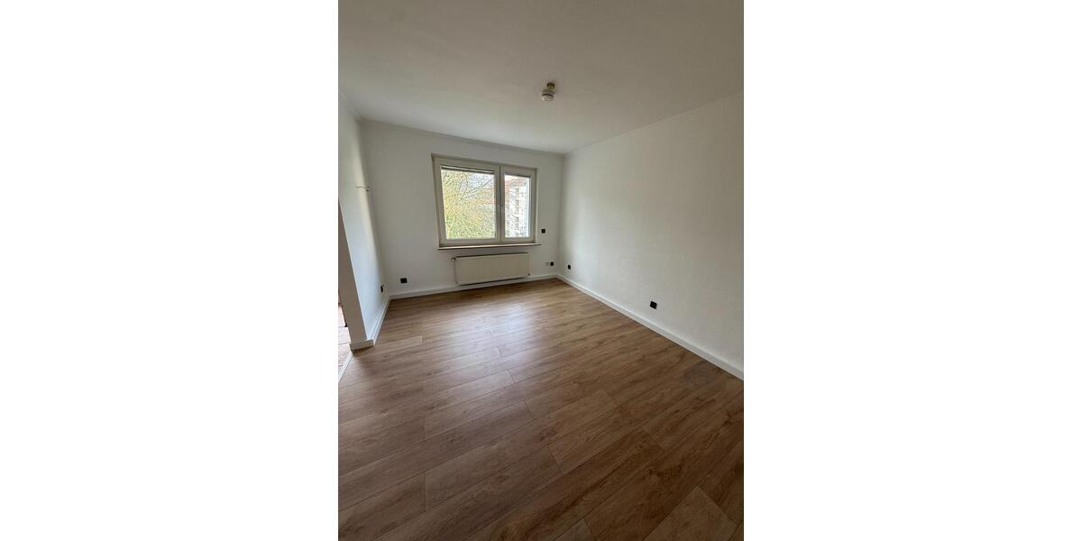 Etagenwohnung Essen Stadtbezirk III - 4 Zimmer, 93 m&sup2;, 1.020&euro; | Angebot:25923022