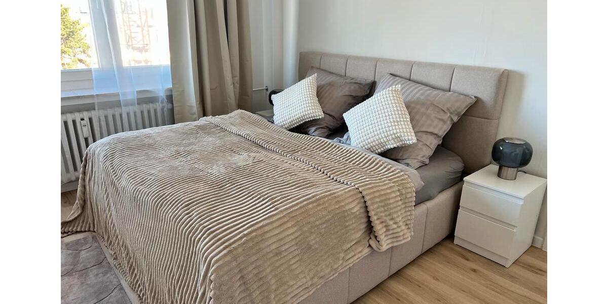 Etagenwohnung Düsseldorf Niederkassel - 2 Zimmer, 60 m&sup2;, 1.850&euro; | Angebot:26374084