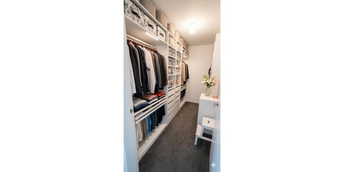Einfamilienhaus Wesel - 8 Zimmer, 200 m&sup2;, 2.850&euro; | Angebot:26595947