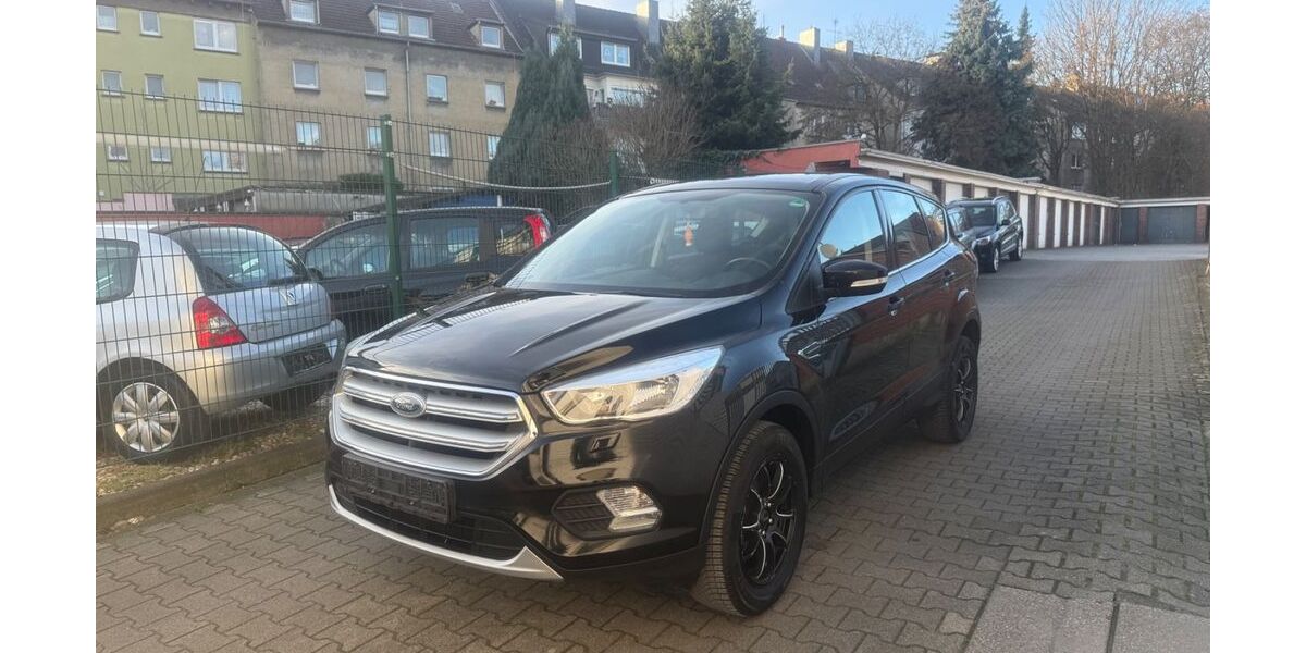 Ford Kuga 145.000 km 8.800 &euro; Essen 45143