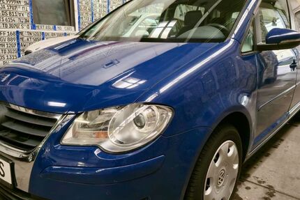 VW Touran 89.000 km 6.990 &euro; Ratingen 40878