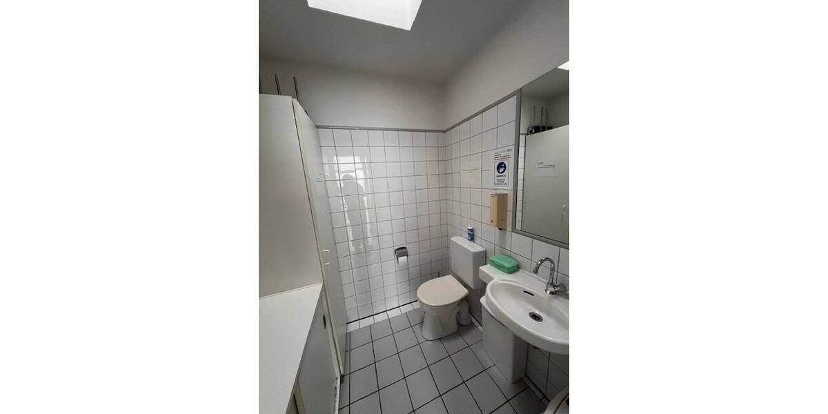 Gewerbeobjekt Krefeld Cracau - 3 Zimmer, 125 m&sup2;, 1.060&euro; | Angebot:26555087