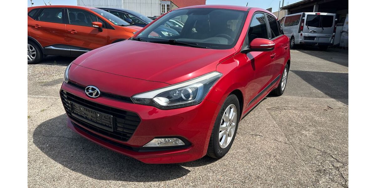 Hyundai i20 77.000 km 8.990 &euro; Neuss 41469