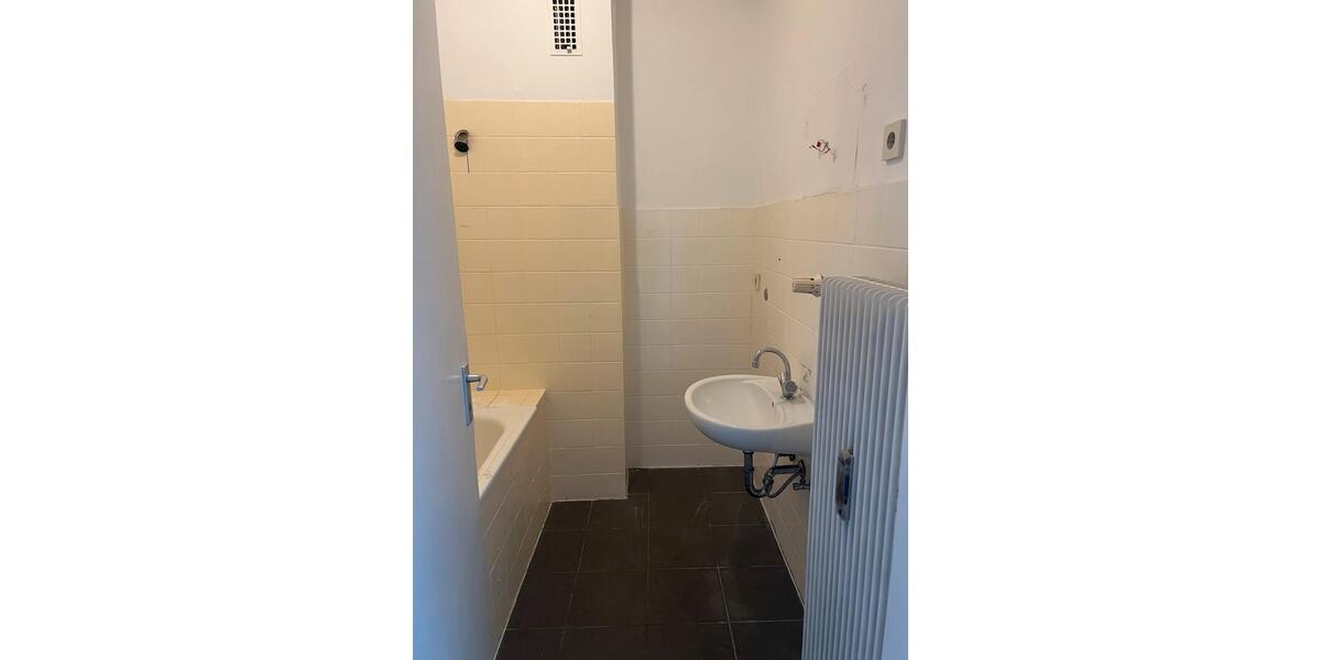 Etagenwohnung Oberhausen - 2 Zimmer, 67 m&sup2;, 495&euro; | Angebot:25103860