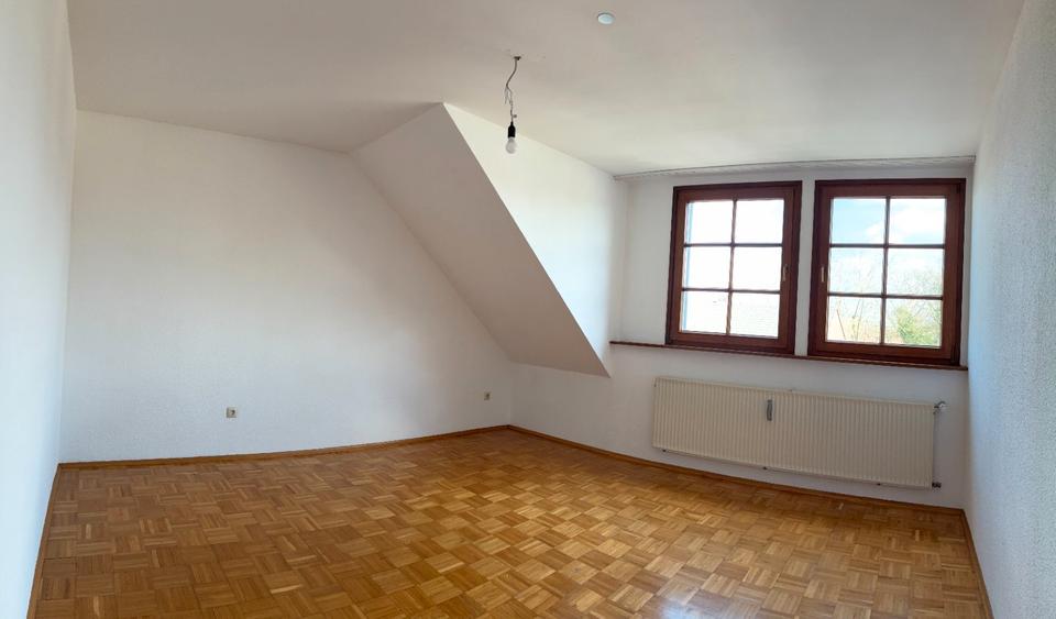 Etagenwohnung Essen Stadtbezirk III - 3.5 Zimmer, 88 m&sup2;, 879&euro; | Angebot:26021491