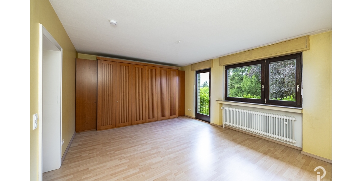 Reihenmittelhaus mit viel Potential für Pärchen und junge Familien, 2 Schlafzimmer + Dachstudio - Reihenmittelhaus Kaarst / Büttgen Büttgen | Angebot:27285727