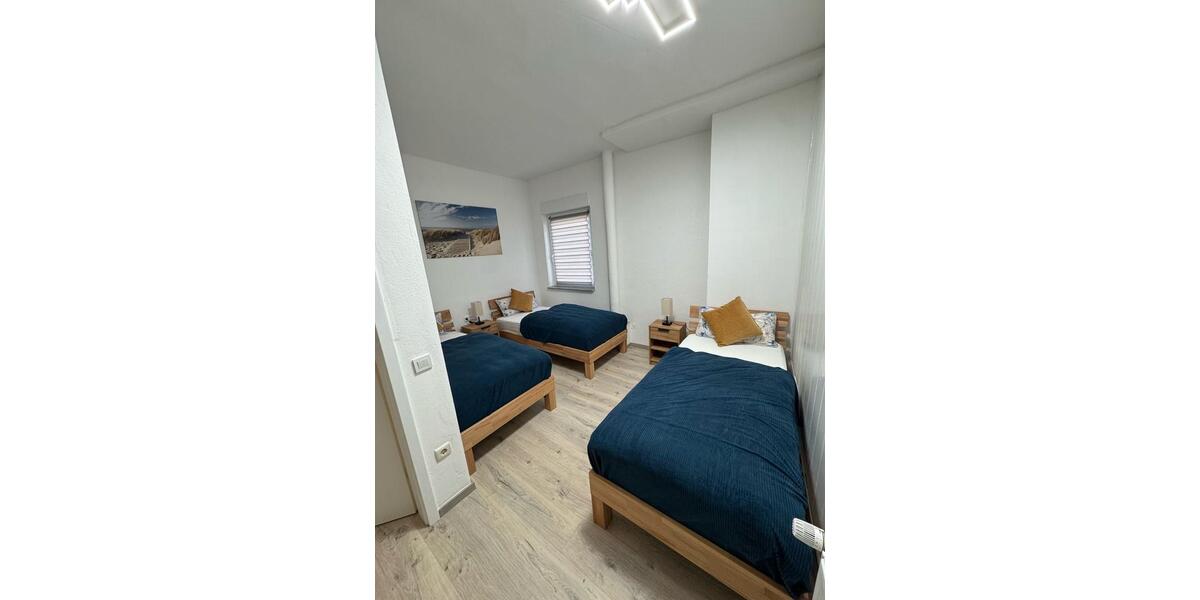 Etagenwohnung Duisburg Großenbaum - 3 Zimmer, 70 m&sup2;, 25&euro; | Angebot:20438710