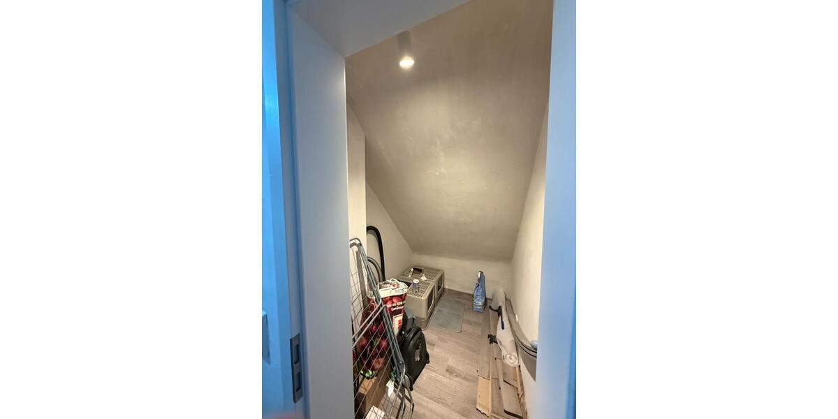 Dachgeschoßwohnung Duisburg Hochheide - 2 Zimmer, 40 m&sup2;, 532&euro; | Angebot:25753647