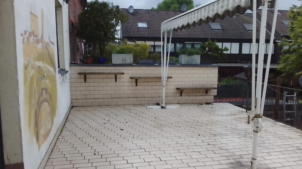 Etagenwohnung Moers - 3 Zimmer, 100 m&sup2;, 1.000&euro; | Angebot:26644898