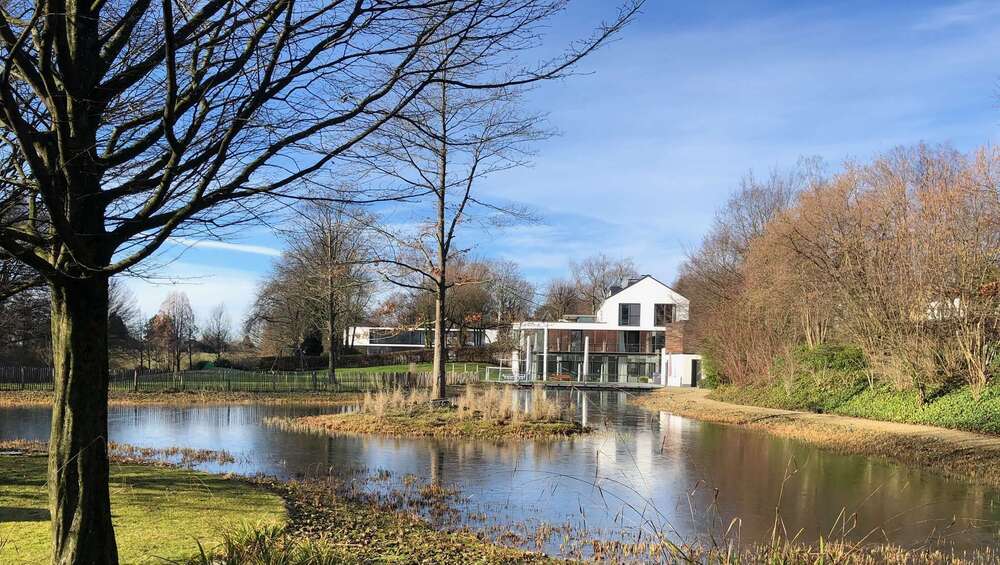 Einfamilienhaus Düsseldorf-Hubbelrath Hubbelrath - 9 Zimmer, 450 m&sup2;, 3.685.000&euro; | Angebot:23828333