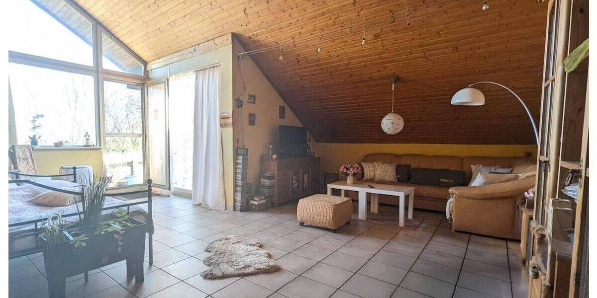 Etagenwohnung Wesel - 3 Zimmer, 90 m&sup2;, 149.000&euro; | Angebot:25742059