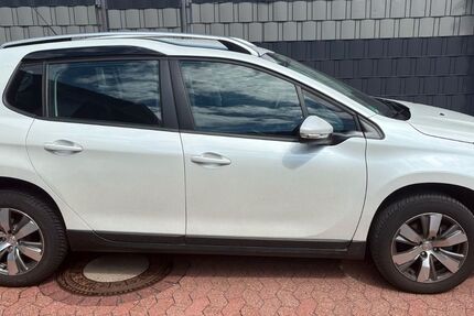 Peugeot 2008 20.400 km 8.910 &euro; Krefeld 47829