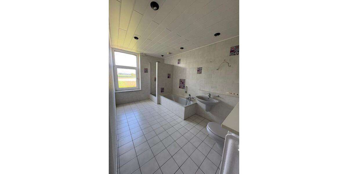 Bauernhaus, Landhaus Wachtendonk - 7 Zimmer, 250 m&sup2;, 1.950&euro; | Angebot:25378282