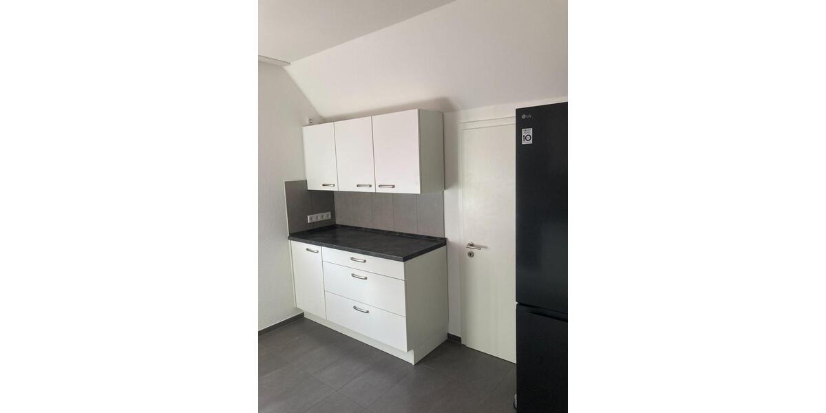 Dachgeschoßwohnung Ratingen Tiefenbroich - 2 Zimmer, 60 m&sup2;, 700&euro; | Angebot:25932966