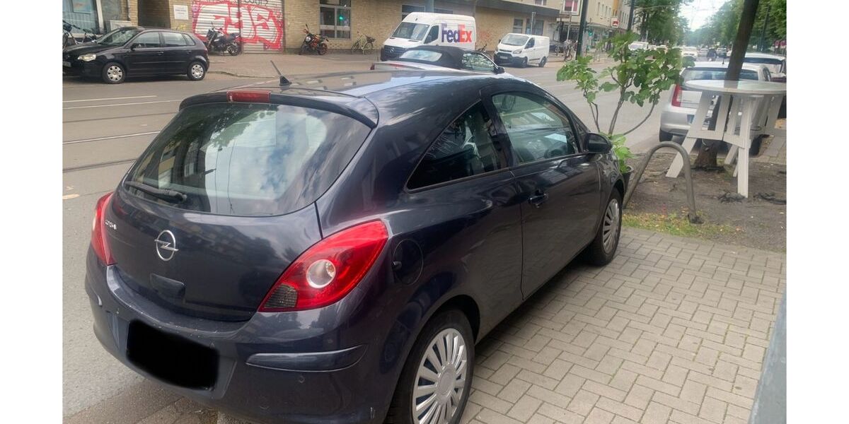 Opel Corsa 174.000 km 3.100 &euro; Düsseldorf 40215