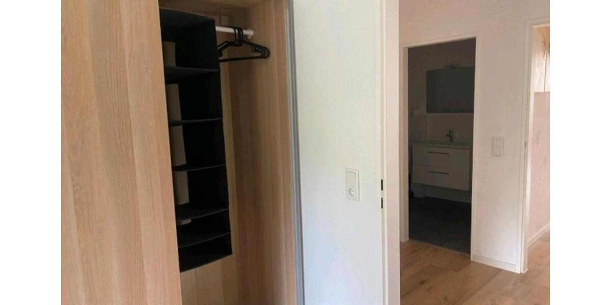 Etagenwohnung Neuss - 1 Zimmer, 9 m&sup2;, 500&euro; | Angebot:26548389