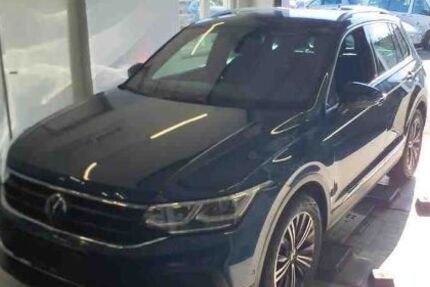 VW Tiguan 61.400 km 27.980 &euro; Duisburg 47178