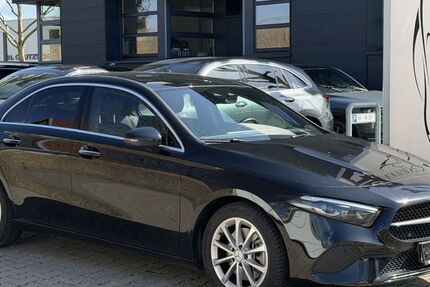 Mercedes-Benz A 250 32.223 km 31.950 &euro; Krefeld 47805
