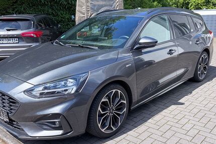 Ford Focus 64.999 km 17.990 &euro; Krefeld 47839