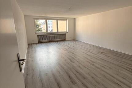 Wohnung Krefeld - 3 Zimmer, 85 m&sup2;, 810&euro; | Angebot:25963742