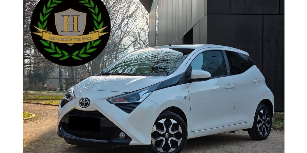 Toyota Aygo (X) 33.750 km 9.850 &euro; Bottrop 46240