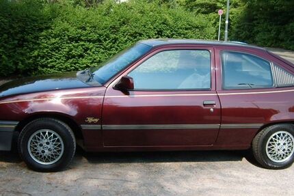 Opel Kadett 122.000 km 5.555 &euro; Düsseldorf 40233
