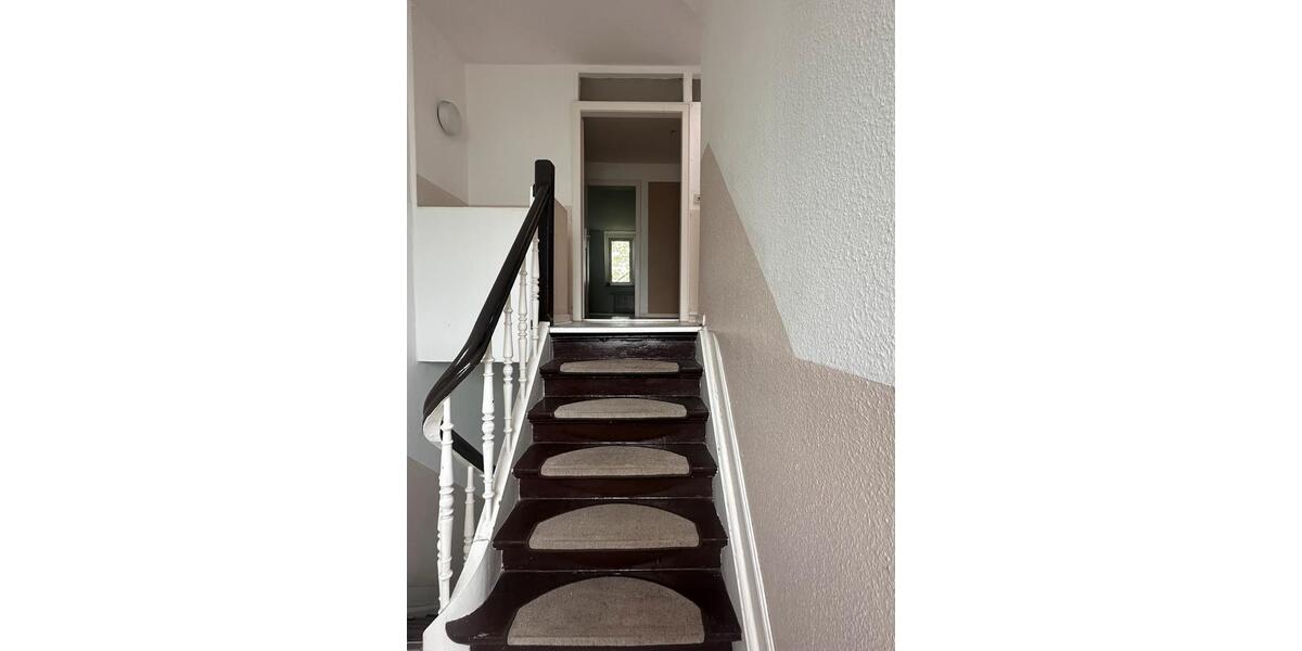 Dachgeschoßwohnung Duisburg Essenberg - 3.5 Zimmer, 81 m&sup2;, 500&euro; | Angebot:26700846