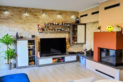 Haus Duisburg Rheinhausen - 8 Zimmer, 160 m&sup2;, 498.000&euro; | Angebot:25045833