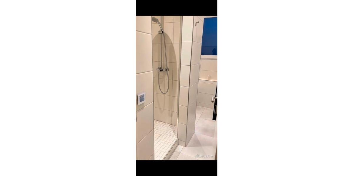 Etagenwohnung Düsseldorf Düsseltal - 1 Zimmer, 38 m&sup2;, 925&euro; | Angebot:26033808