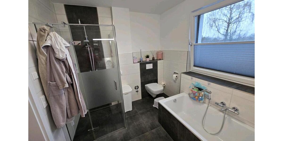 Etagenwohnung Dinslaken - 3.5 Zimmer, 94 m&sup2;, 459.000&euro; | Angebot:25867303