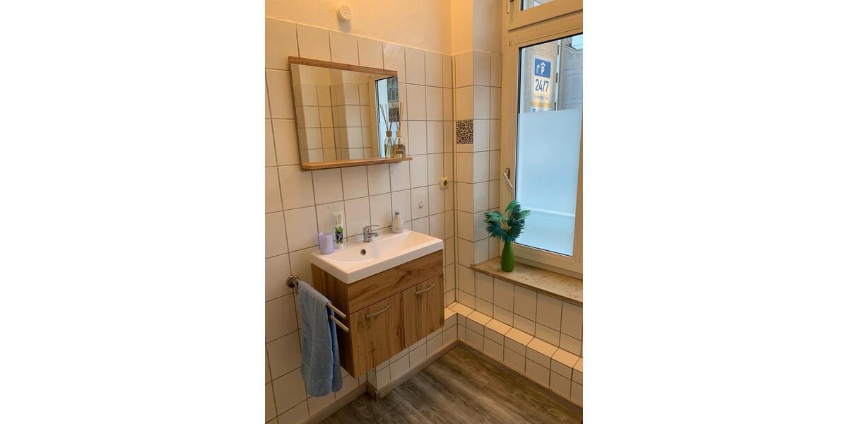 Etagenwohnung Krefeld Cracau - 1.5 Zimmer, 43 m&sup2;, 650&euro; | Angebot:25650517