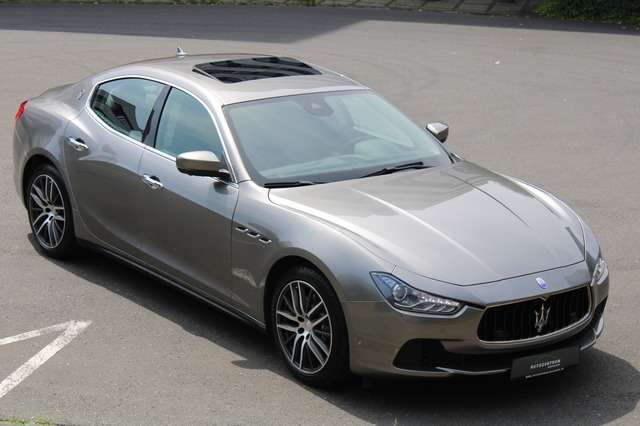 Maserati Ghibli 18.046 km 33.490 &euro; Düsseldorf 40233