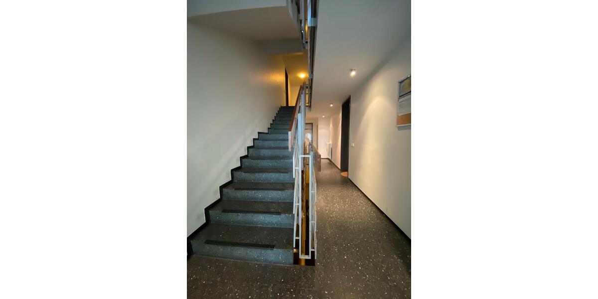 Etagenwohnung Düsseldorf Lörick - 2 Zimmer, 70 m&sup2;, 1.500&euro; | Angebot:25867933