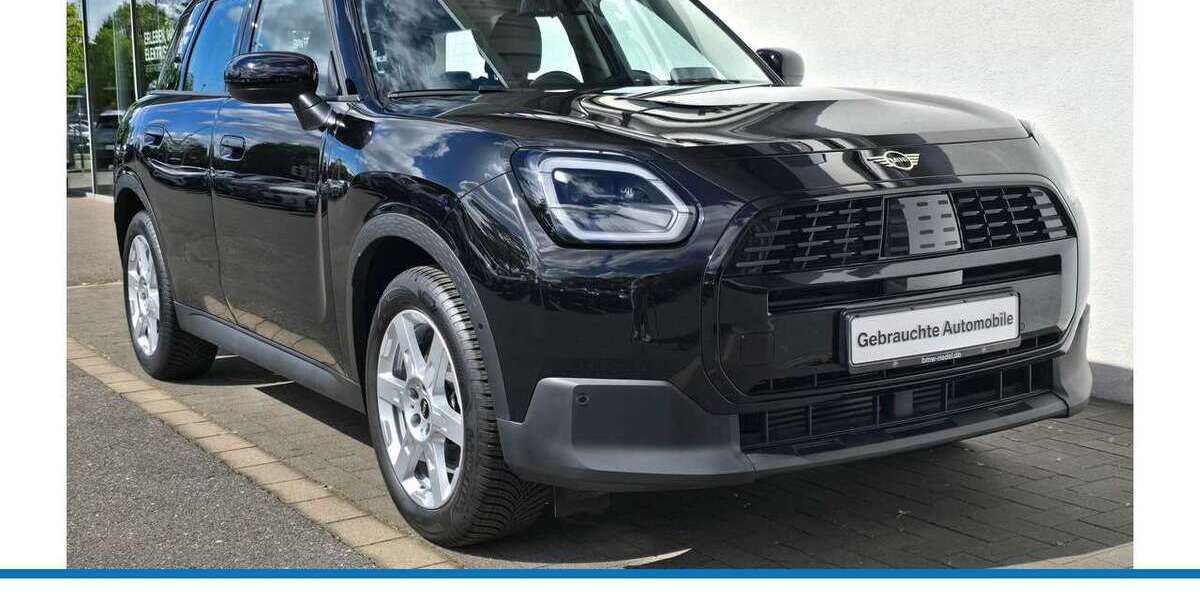 Mini Countryman C 24.096 km 32.990 &euro; Dinslaken 46535