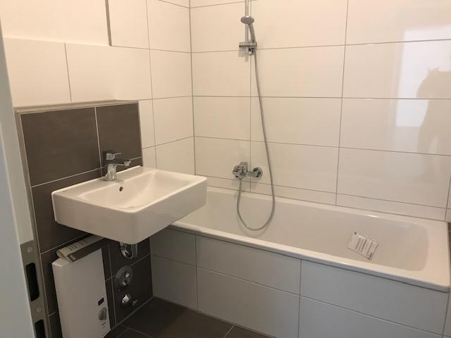 Etagenwohnung Mülheim an der Ruhr Broich - 3 Zimmer, 76 m&sup2;, 761&euro; | Angebot:25084536