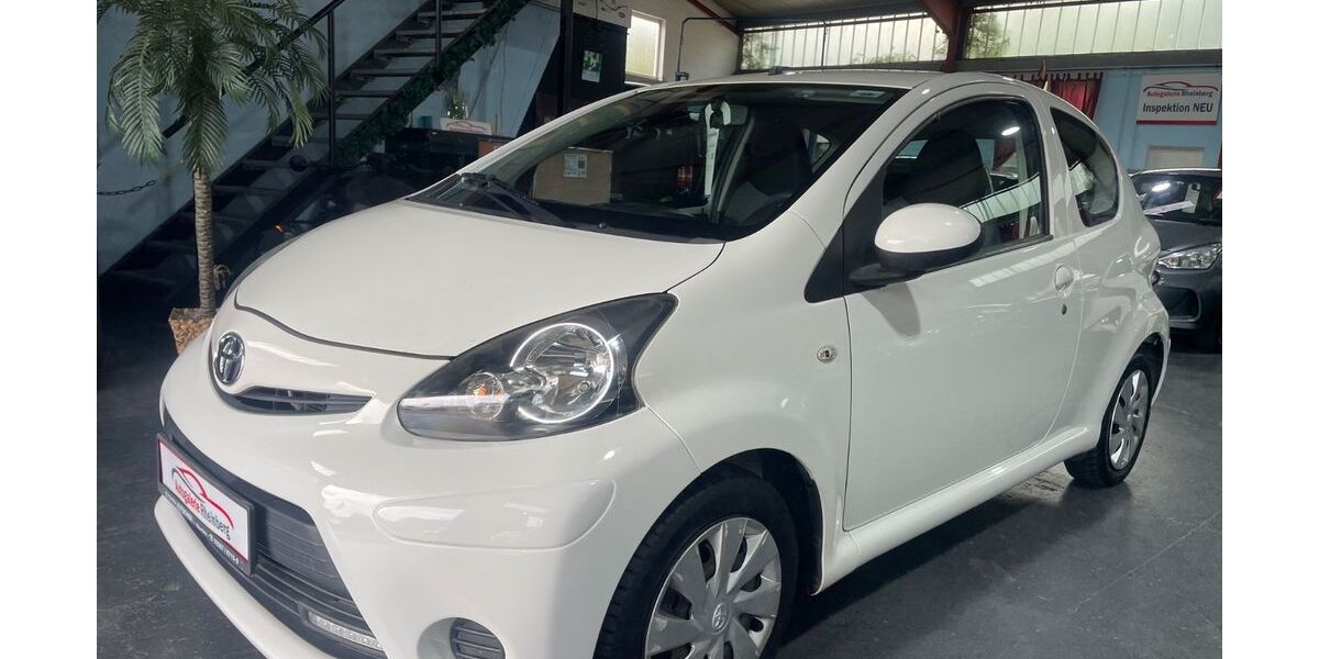 Toyota Aygo (X) 109.000 km 3.990 &euro; Rheinberg 47495