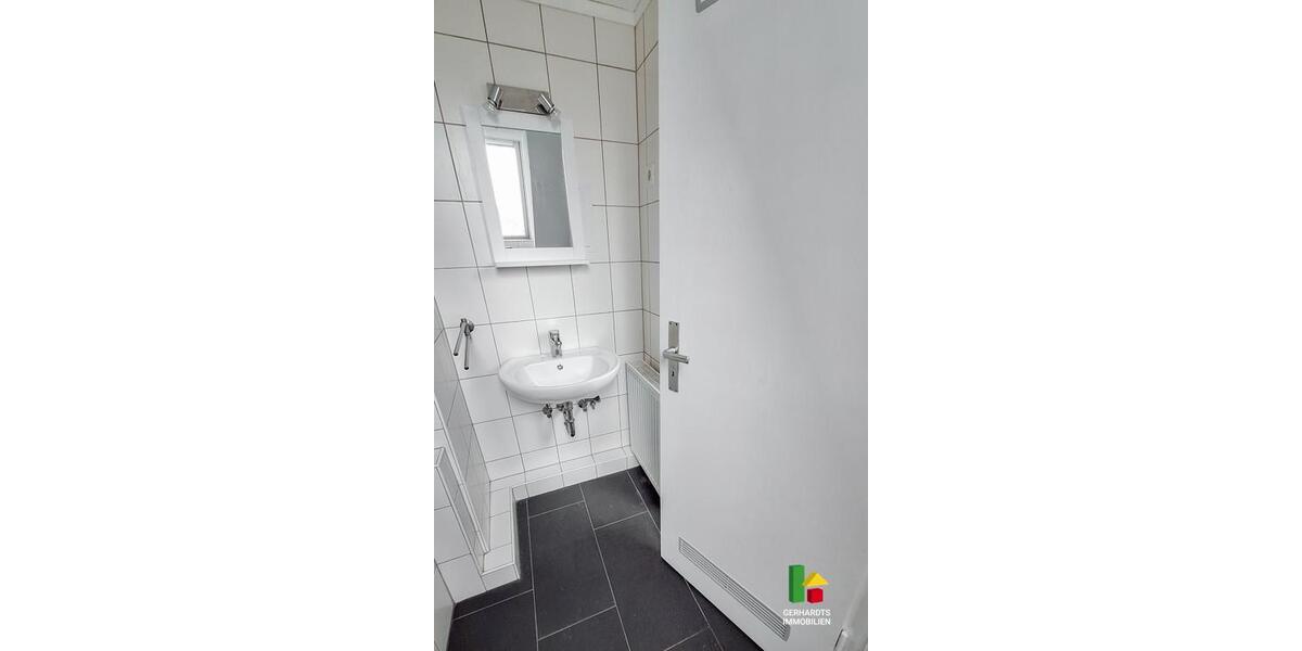 Dachgeschoßwohnung Krefeld - 1 Zimmer, 30 m&sup2;, 330&euro; | Angebot:25394171