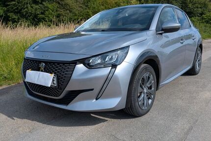 Peugeot 208 34.000 km 16.600 &euro; Neuss 41470