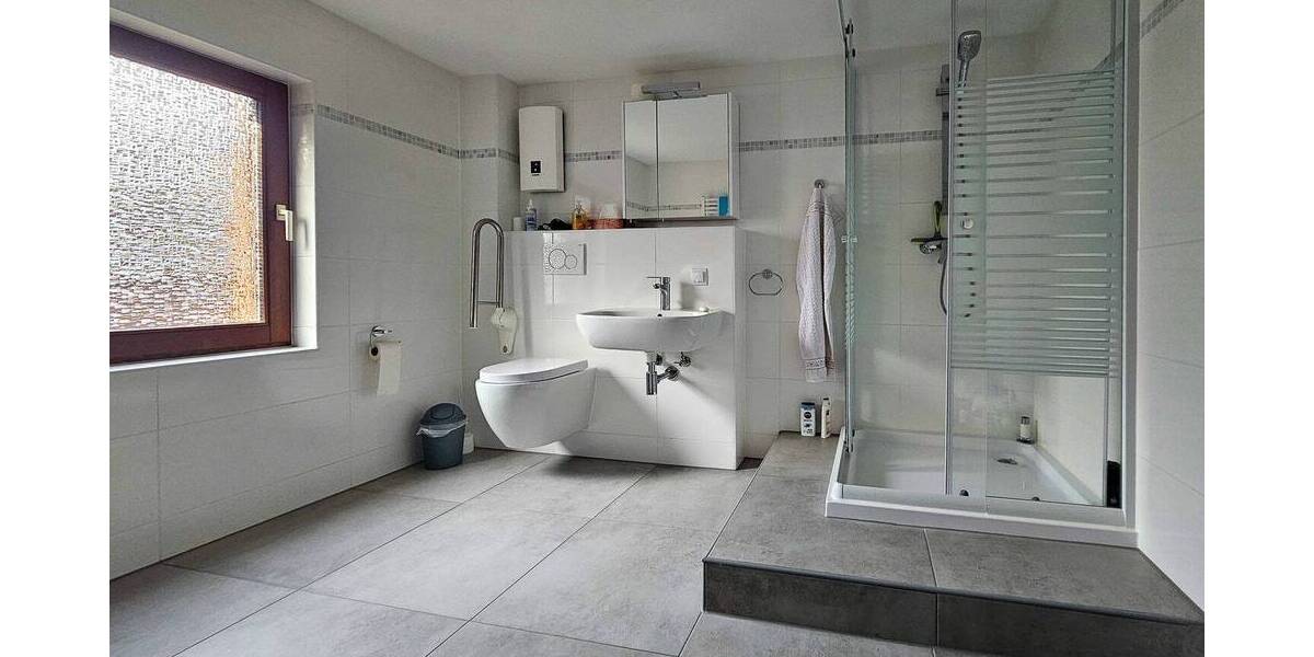 Einfamilienhaus Viersen Rahser - 8 Zimmer, 240 m&sup2;, 295.000&euro; | Angebot:26658608